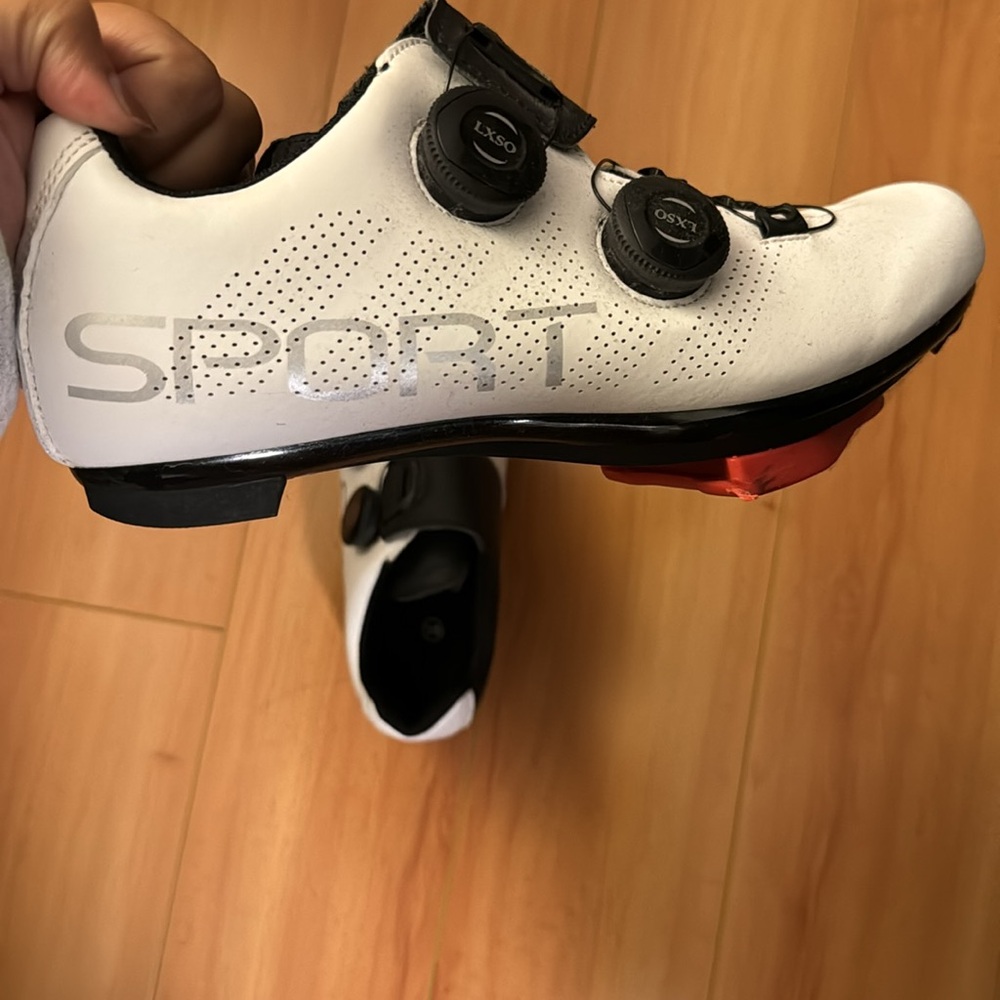 Peloton shoes - Picture 2 of 3